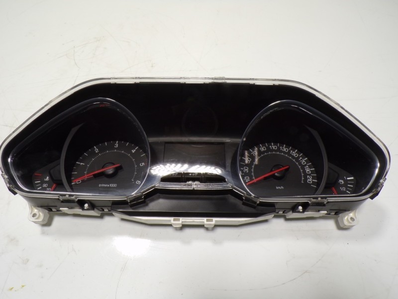 Recambio de cuadro instrumentos para peugeot 208 1.4 hdi fap referencia OEM IAM 9801904080 9801904080H 