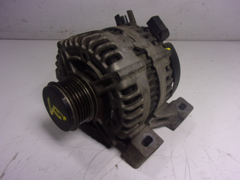 Recambio de alternador para volvo c30 2.4 20v diesel referencia OEM IAM 36001497 0121615014 