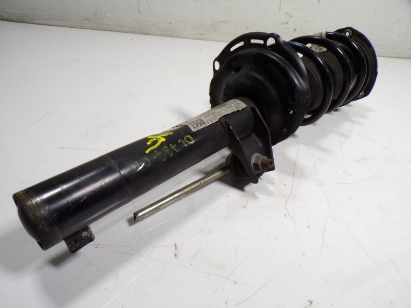 Recambio de amortiguador delantero derecho para seat leon (5f1) style referencia OEM IAM 5Q0413023FM 1K0412303B 