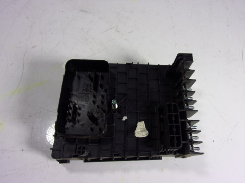 Recambio de caja reles / fusibles para audi q3 (8u) 2.0 tdi referencia OEM IAM 3C0937125A 5X004347180413 5X004347180413