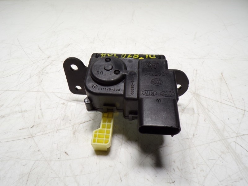 Recambio de cerradura maletero / porton para kia niro drive plug-in hybrid referencia OEM IAM 81230G5000 81230G5000 