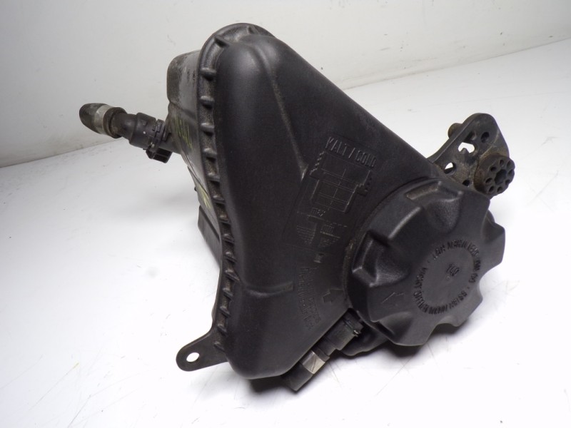 Recambio de deposito expansion para bmw serie 5 lim. (f10) 530d xdrive referencia OEM IAM 17137647283 17137601949 