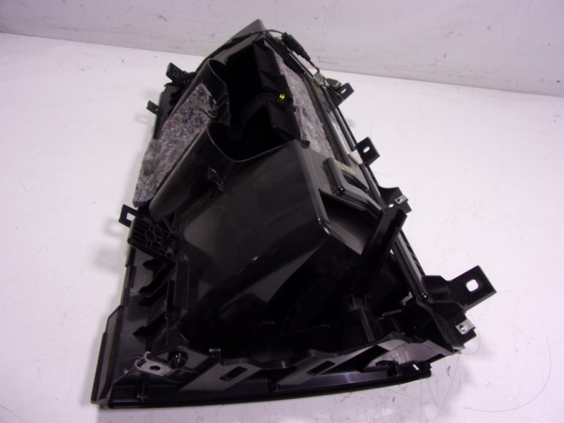 Recambio de guantera para land rover new discovery l462 3.0 d referencia OEM IAM LR129193  