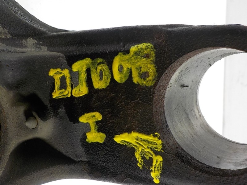 Recambio de mangueta delantera izquierda para peugeot 208 1.4 hdi fap referencia OEM IAM 1607557480  