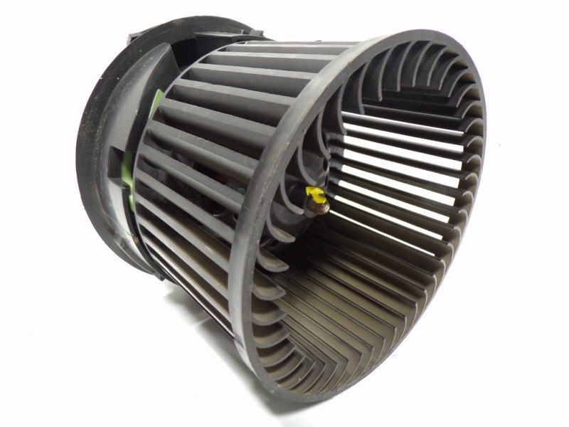 Recambio de motor calefaccion para peugeot 208 1.4 hdi fap referencia OEM IAM 1608182080 T1013140A 