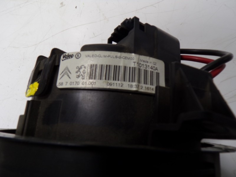 Recambio de motor calefaccion para peugeot 208 1.4 hdi fap referencia OEM IAM 1608182080 T1013140A 