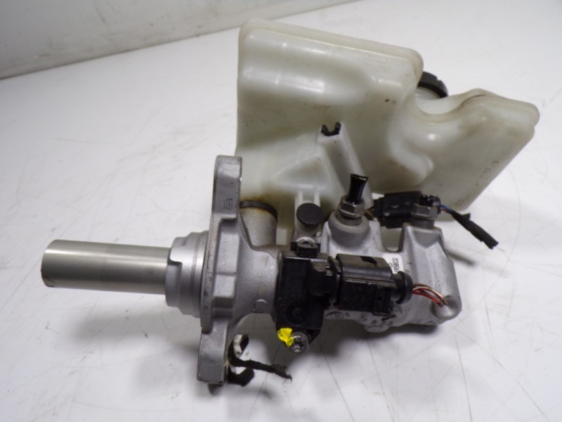 Recambio de bomba freno para seat leon (5f1) style referencia OEM IAM 5Q1614019QREP 5Q1611301D 