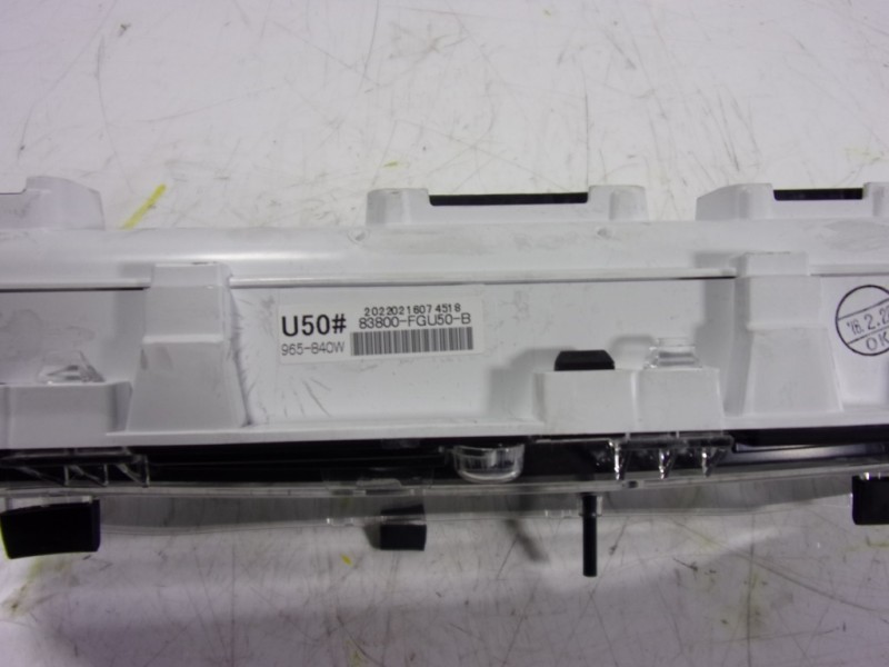 Recambio de cuadro instrumentos para toyota hilux (3b/3c/3d) doble cabina referencia OEM IAM 83800FGU50 83800FGU50B 