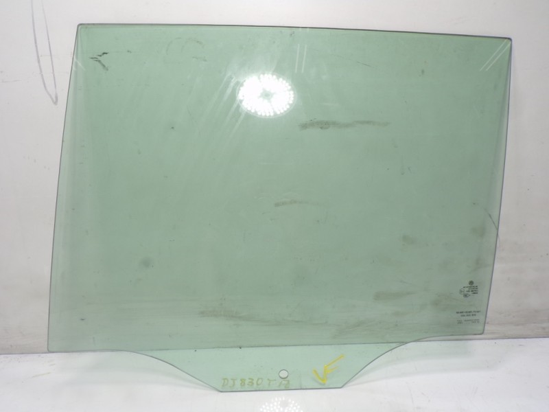 Recambio de cristal puerta trasero izquierdo para volkswagen tiguan 2.0 tdi referencia OEM IAM 5NA845025  