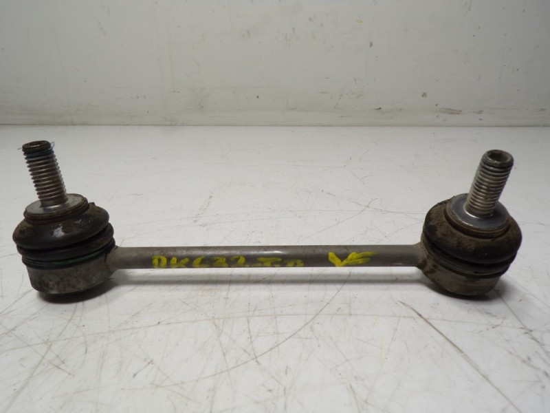 Recambio de tirante trasero derecho para land rover discovery sport 2.0 td4 cat referencia OEM IAM LR061271  