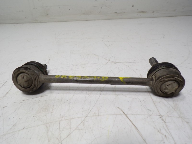 Recambio de tirante trasero derecho para land rover discovery sport 2.0 td4 cat referencia OEM IAM LR061271  