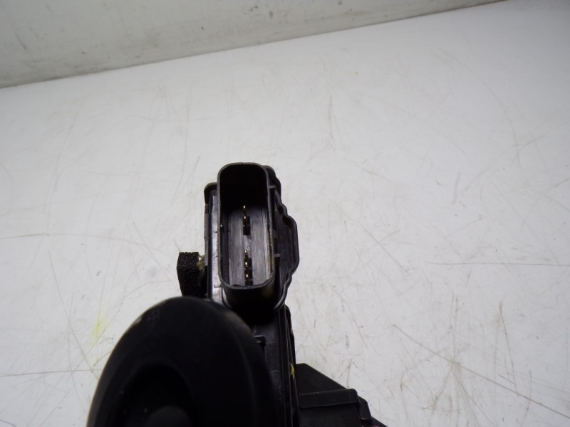 Recambio de cerradura puerta trasera izquierda para kia niro drive plug-in hybrid referencia OEM IAM 81410G5000 81410G5000IBT 