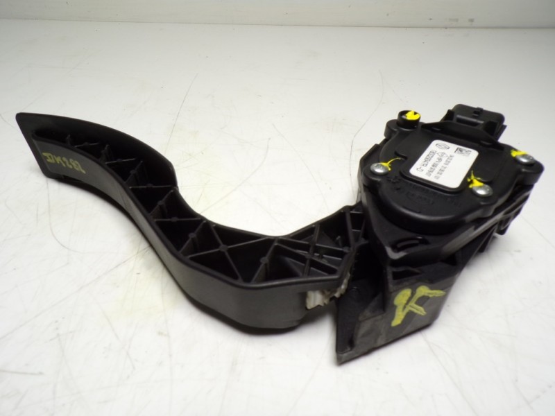 Recambio de potenciometro pedal para renault captur 1.2 tce energy referencia OEM IAM 180029347R 6PV00997807 6PV00997807