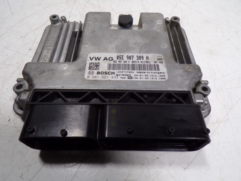 Recambio de centralita motor uce para seat leon (5f1) style referencia OEM IAM 05E906018AR 05E907309H 