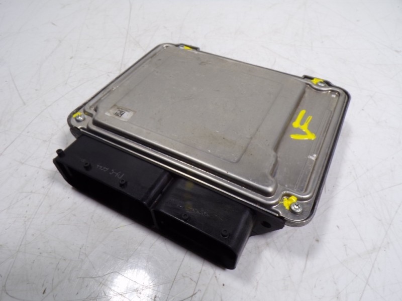 Recambio de centralita motor uce para seat leon (5f1) style referencia OEM IAM 05E906018AR 05E907309H 