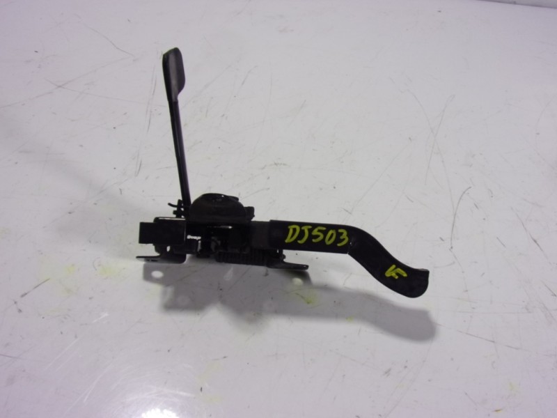 Recambio de cerradura capot para ssangyong korando premium 4x2 referencia OEM IAM   