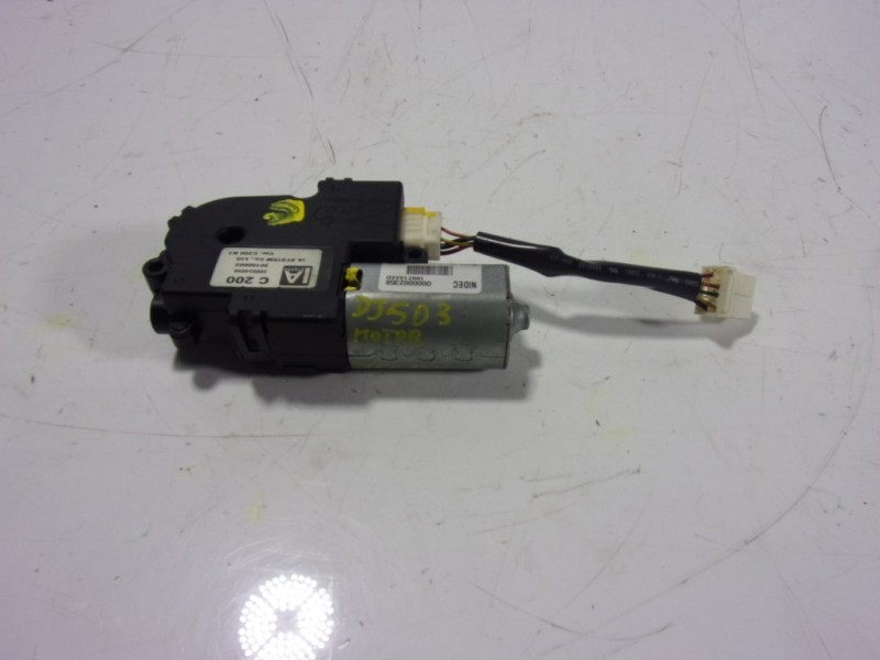 Recambio de motor techo electrico para ssangyong korando premium 4x2 referencia OEM IAM  50005489A 