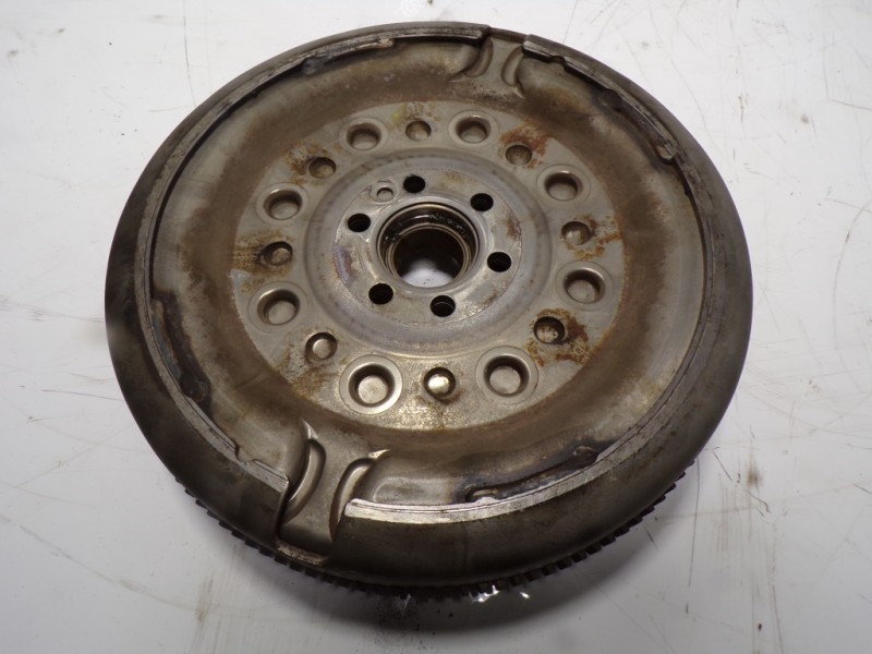 Recambio de volante motor para audi q3 (8u) 2.0 tdi referencia OEM IAM 03L105266CC 062294001103 062294001103