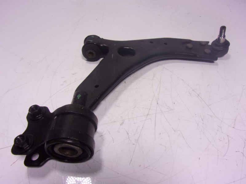 Recambio de brazo suspension inferior delantero derecho para volvo c30 2.4 20v diesel referencia OEM IAM 31277465  
