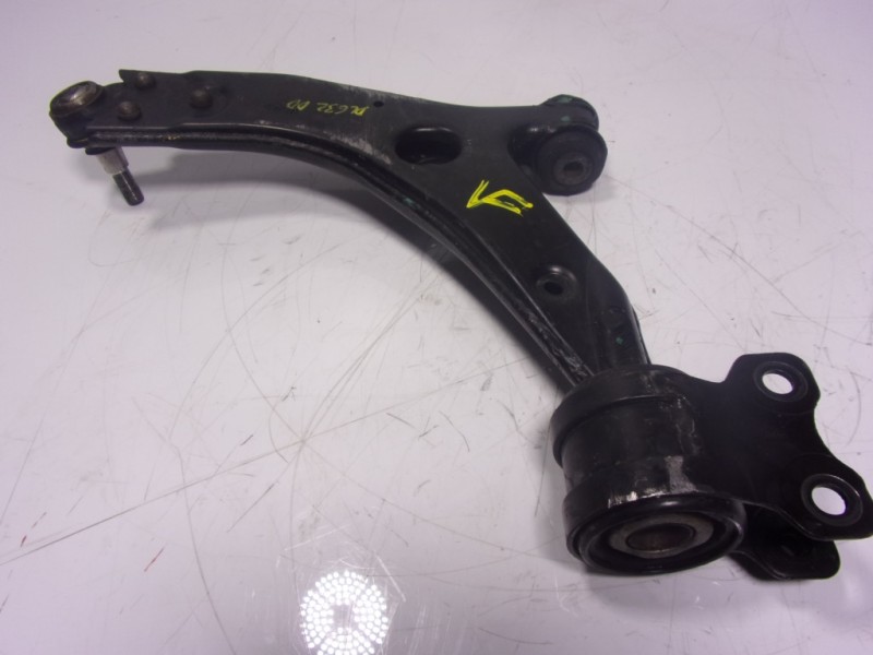 Recambio de brazo suspension inferior delantero derecho para volvo c30 2.4 20v diesel referencia OEM IAM 31277465  