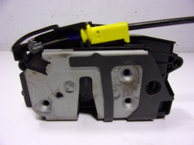 Recambio de cerradura puerta trasera izquierda para ford kuga (cbs) 1.5 ecoboost cat referencia OEM IAM 2107282 BM5AA26413CG 