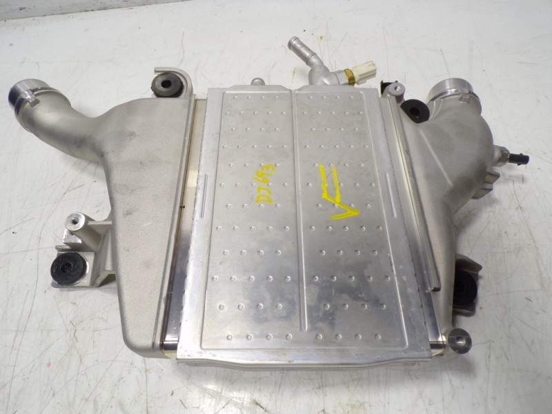 Recambio de intercooler para toyota hilux (3b/3c/3d) doble cabina referencia OEM IAM 1794011100 67042801 