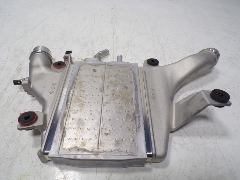 Recambio de intercooler para toyota hilux (3b/3c/3d) doble cabina referencia OEM IAM 1794011100 67042801 