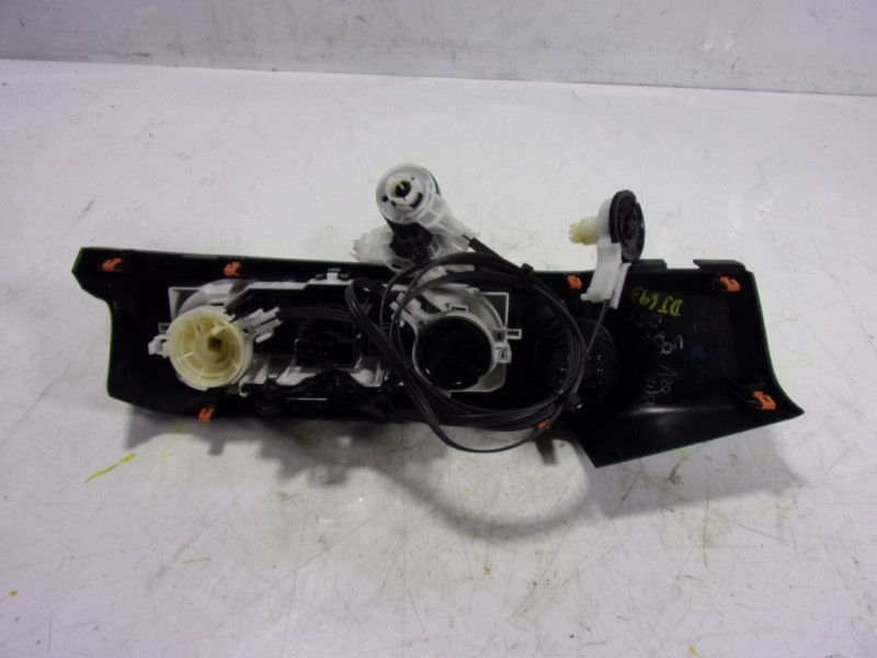 Recambio de mando calefaccion / aire acondicionado para toyota hilux (3b/3c/3d) doble cabina referencia OEM IAM 559000KD61  