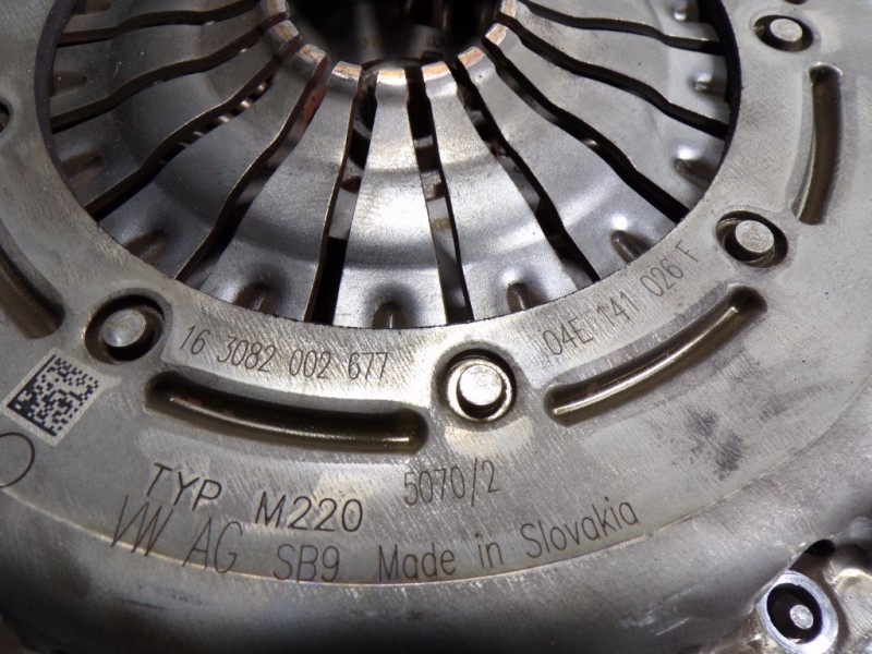 Recambio de kit embrague para seat leon (5f1) style referencia OEM IAM 04E141016B 04E141031M 05E105266B