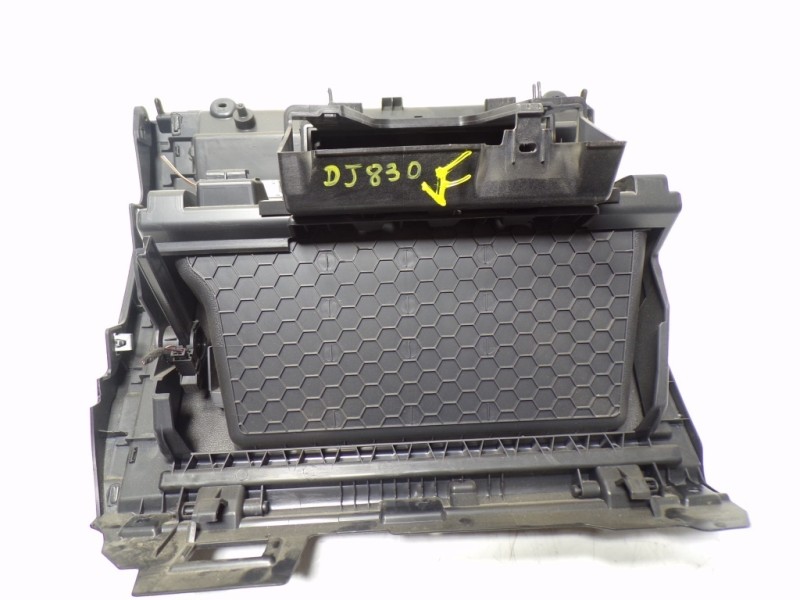 Recambio de guantera para volkswagen tiguan 2.0 tdi referencia OEM IAM 5NB857114C82V 5NB857101 