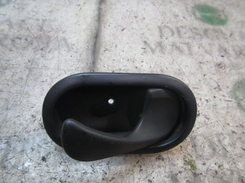 Recambio de maneta interior delantera derecha para renault kangoo 1.5 dci diesel fap referencia OEM IAM   