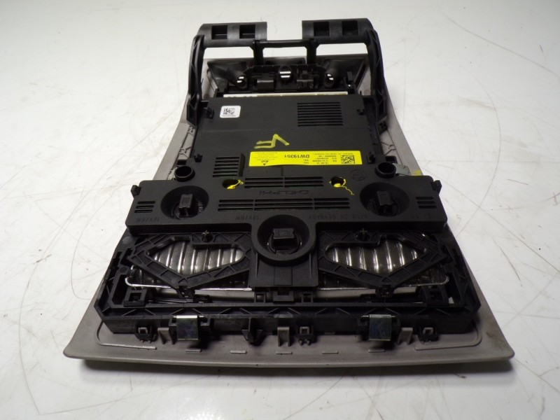 Recambio de piloto interior para bmw serie 5 lim. (f10) 530d xdrive referencia OEM IAM  1213105565 