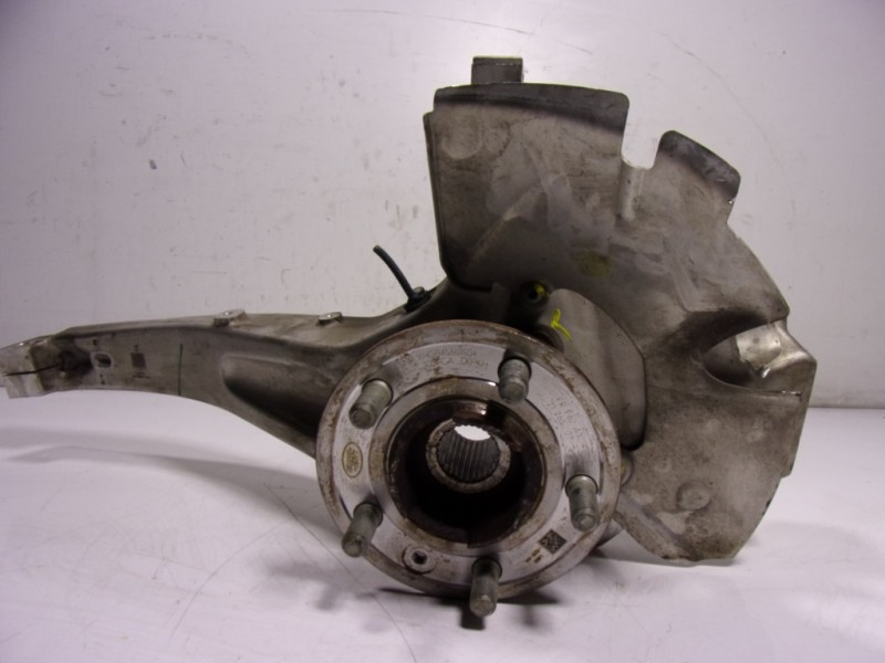 Recambio de mangueta delantera derecha para land rover new discovery l462 3.0 d referencia OEM IAM LR115101  