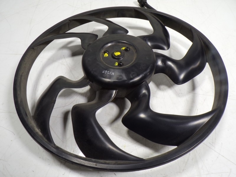 Recambio de electroventilador para kia niro drive plug-in hybrid referencia OEM IAM 25386G2000 3137230234 