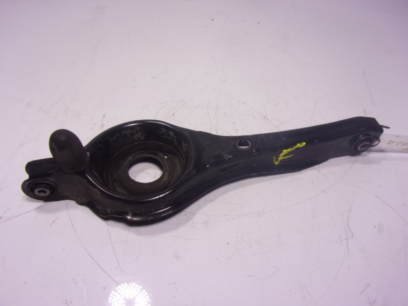 Recambio de brazo suspension inferior trasero derecho para volvo c30 2.4 20v diesel referencia OEM IAM 30736922  