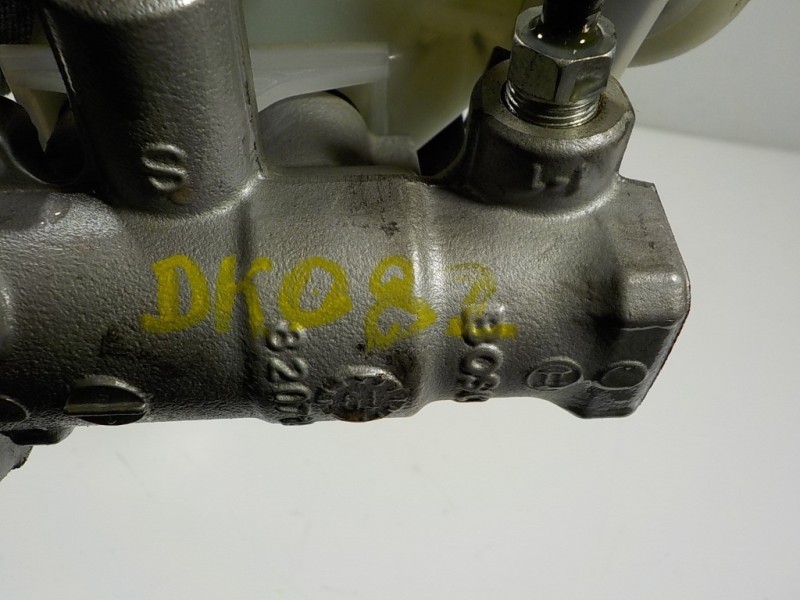 Recambio de bomba freno para mazda cx-3 2.0 16v cat referencia OEM IAM  20806943617 