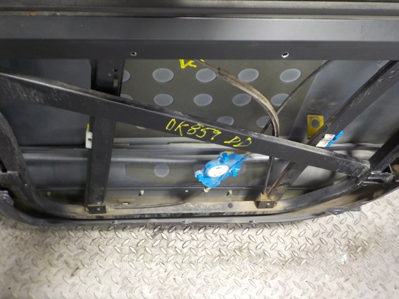 Recambio de puerta delantera derecha para volkswagen touareg (7la) 2.5 tdi referencia OEM IAM 7L0831056L  