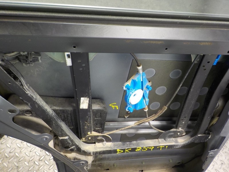 Recambio de puerta trasera izquierda para volkswagen touareg (7la) 2.5 tdi referencia OEM IAM 7L0833055M  