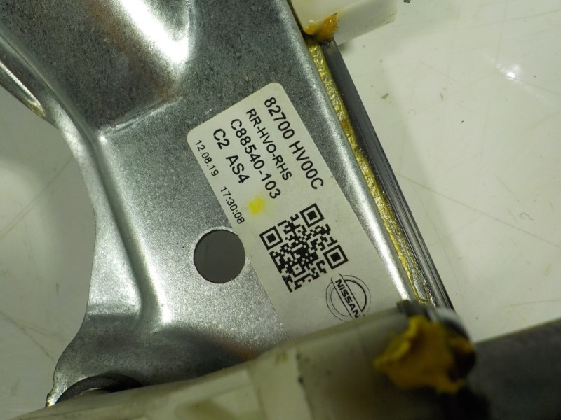 Recambio de elevalunas trasero derecho para nissan qashqai (j11) acenta 4x4 referencia OEM IAM 82700HV00C 82700HV00C C88540103