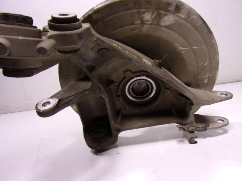 Recambio de mangueta trasera derecha para land rover new discovery l462 3.0 d referencia OEM IAM LR149494  