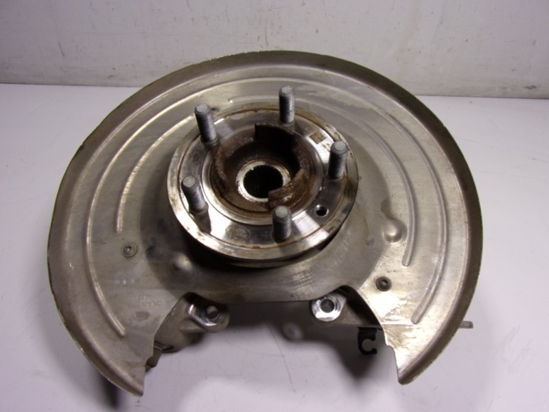 Recambio de mangueta trasera izquierda para land rover new discovery l462 3.0 d referencia OEM IAM LR149495  