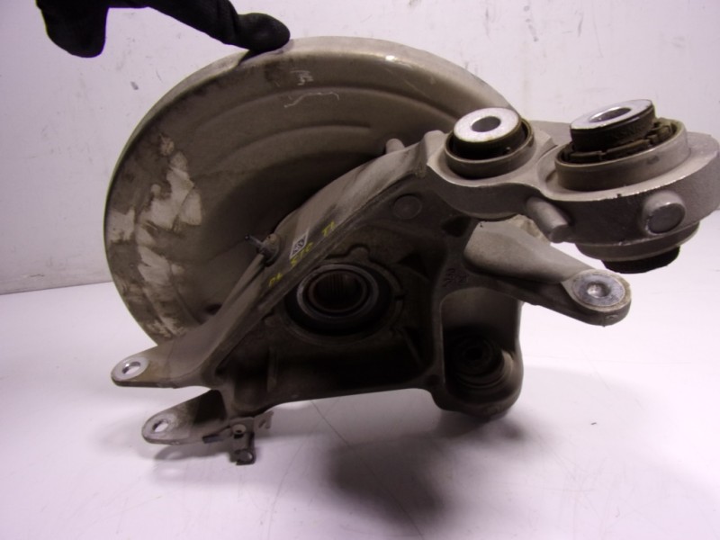 Recambio de mangueta trasera izquierda para land rover new discovery l462 3.0 d referencia OEM IAM LR149495  