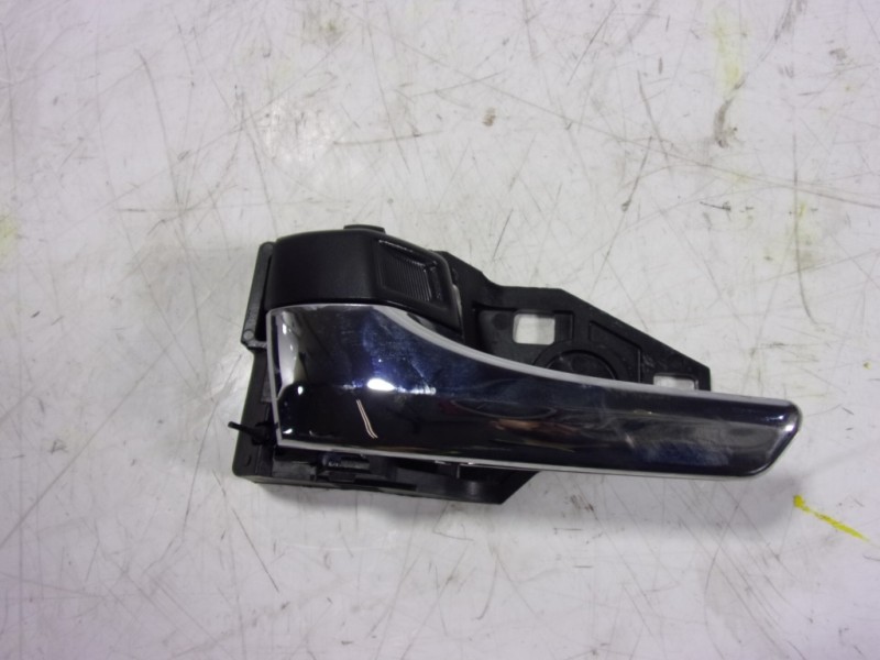 Recambio de maneta interior trasera izquierda para toyota hilux (3b/3c/3d) doble cabina referencia OEM IAM 692060K120C0  