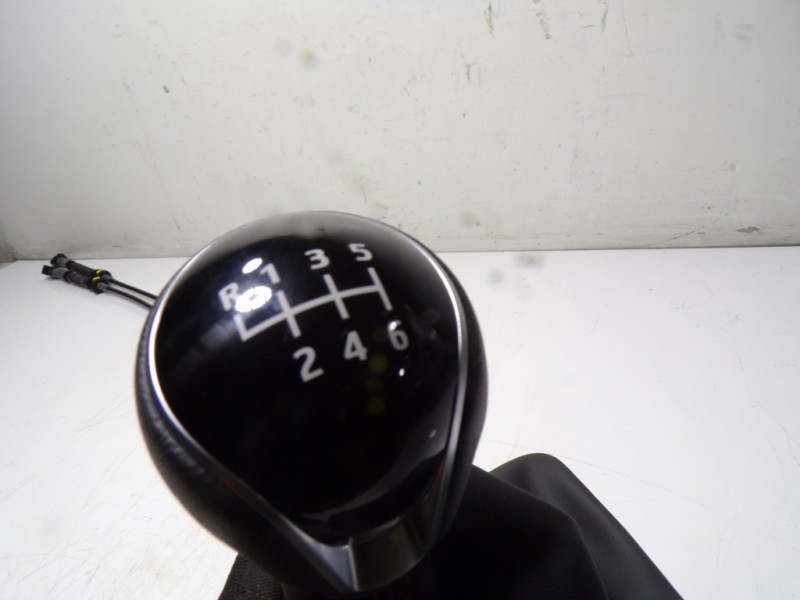 Recambio de palanca cambio para seat leon sportstourer (kl8) fr referencia OEM IAM 5WA711049AQ 5WA711049AQ 
