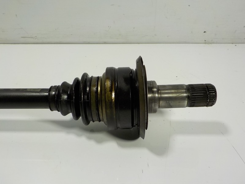 Recambio de transmision trasera izquierda para bmw serie 5 lim. (f10) 530d xdrive referencia OEM IAM 33207581017 7581017AI01 