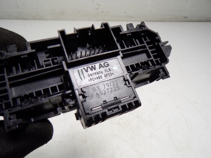 Recambio de palanca freno de mano para seat leon sportstourer (kl8) fr referencia OEM IAM 5FA927225VRY 5FA927225 