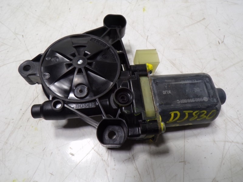 Recambio de motor elevalunas delantero derecho para volkswagen tiguan 2.0 tdi referencia OEM IAM  5Q0959801C 