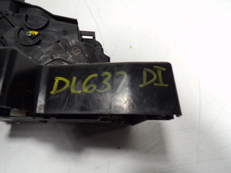 Recambio de cerradura puerta delantera izquierda para volvo c30 2.4 20v diesel referencia OEM IAM 31253661 30753658 