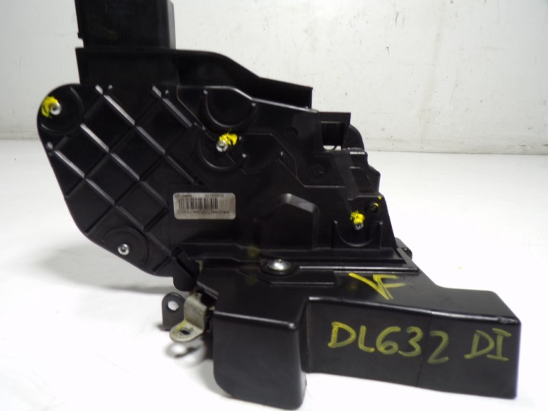 Recambio de cerradura puerta delantera izquierda para volvo c30 2.4 20v diesel referencia OEM IAM 31253661 30753658 