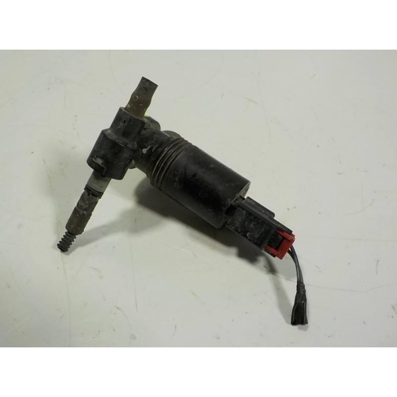 Recambio de bomba limpia para land rover discovery sport 2.0 td4 cat referencia OEM IAM LR013951 1050007001 